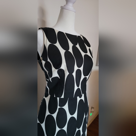 Dress - Picture 5 of 7